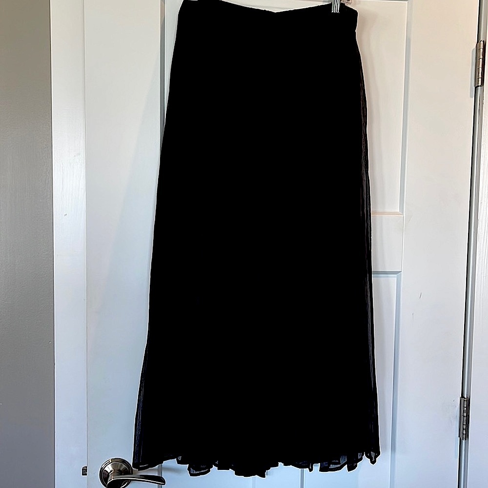 Christopher & Banks 1X long Pleated Black Skirt